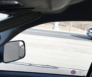 Стройная брюнетка мастурбирует свою сладкую киску новое частное порно