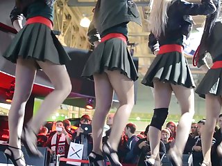 Зрелая грудастая Nina Elle трахается на кухне с молодым красавчиком японское порно бесплатно