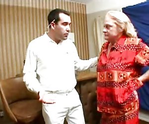 Великолепная девушка трахается смотреть фильм порно со своим отчимом извращенцем